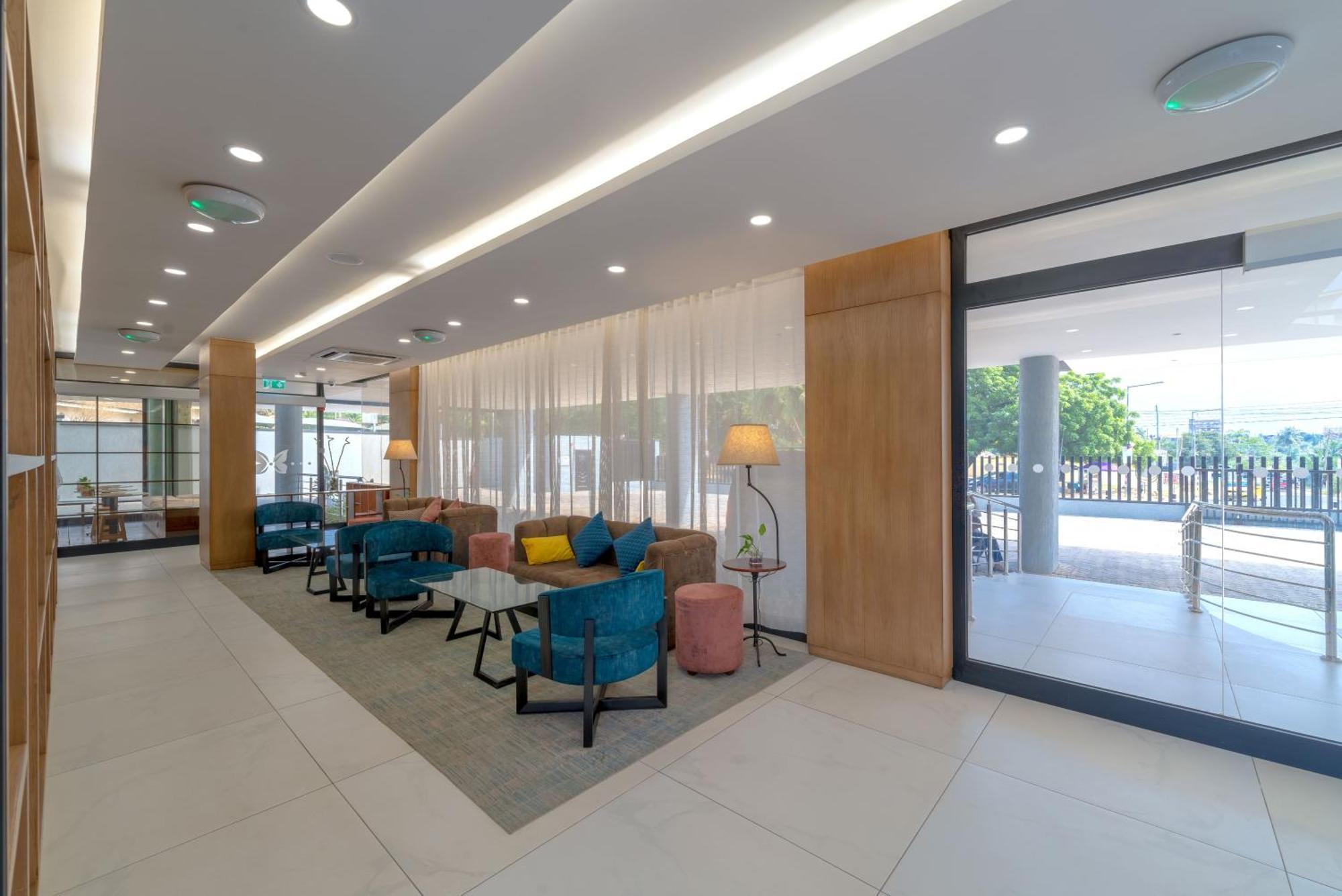 Eden Gardens Hotel อักกรา ภายนอก รูปภาพ