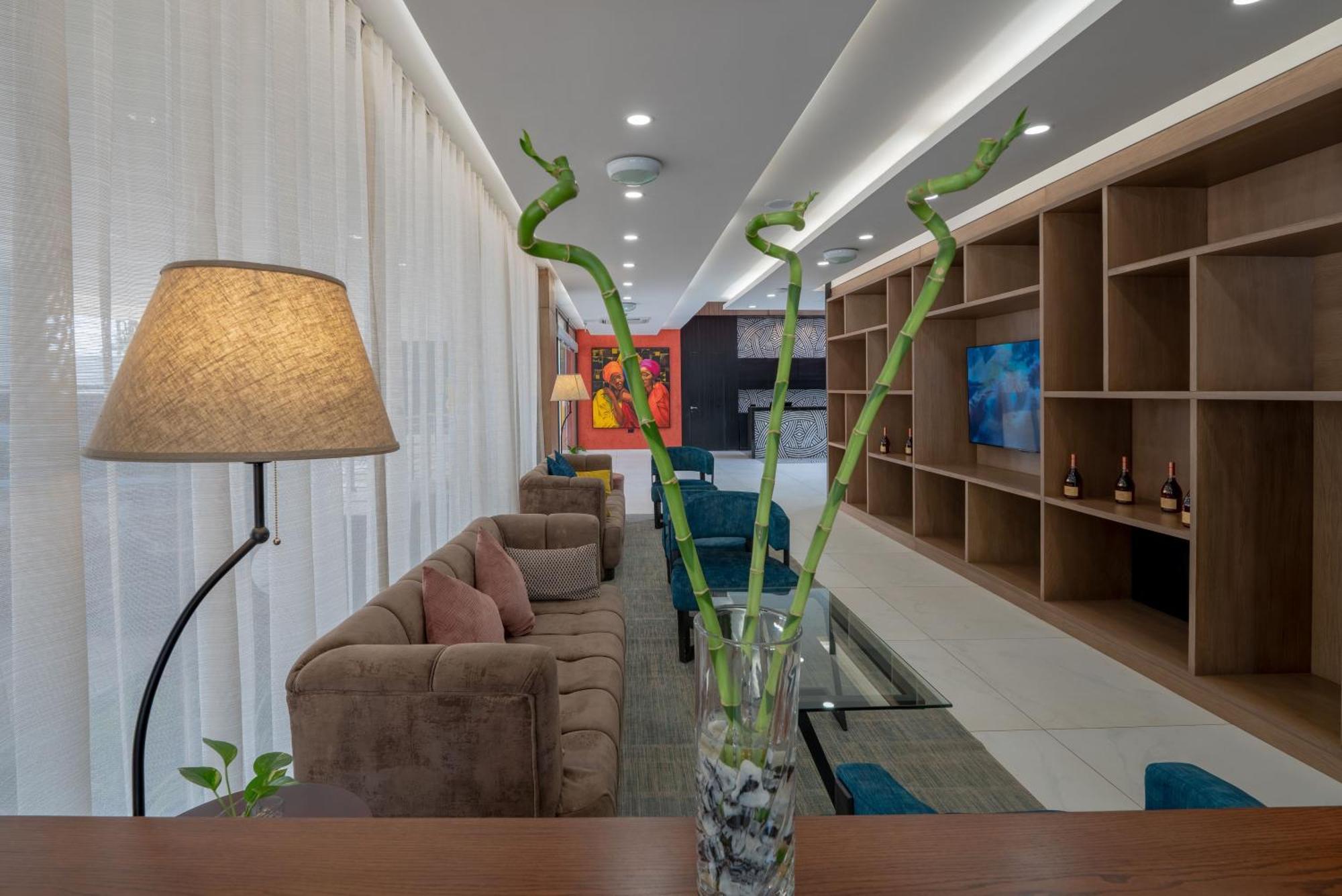 Eden Gardens Hotel อักกรา ภายนอก รูปภาพ